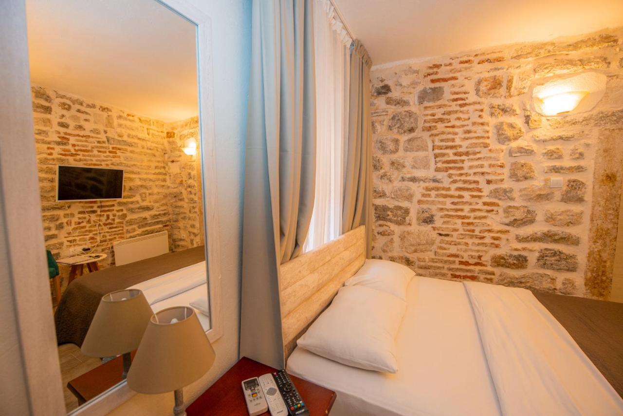 Antika Guesthouse Kotor Extérieur photo