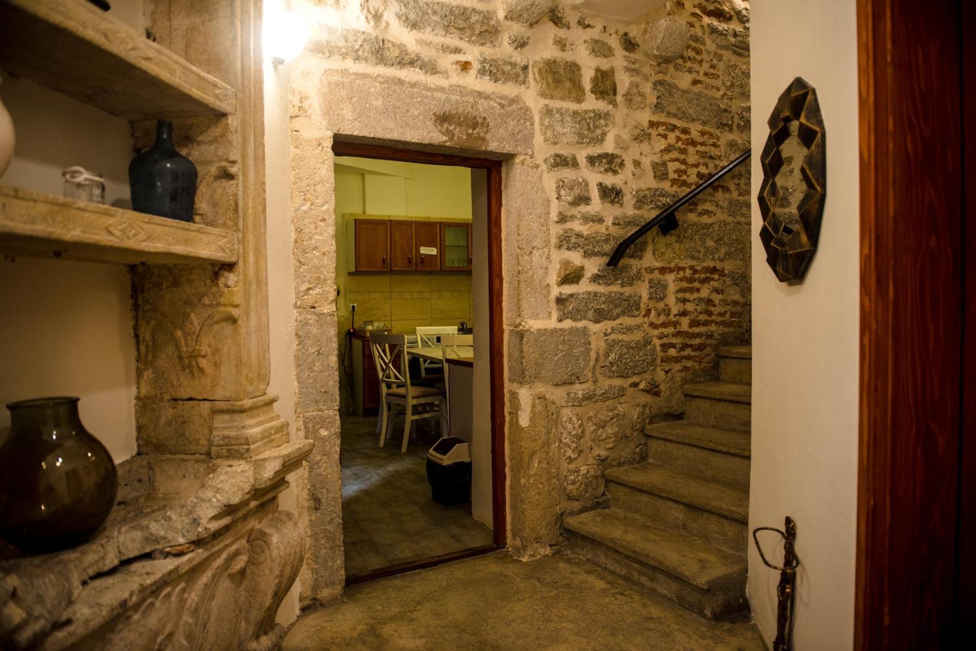 Antika Guesthouse Kotor Extérieur photo