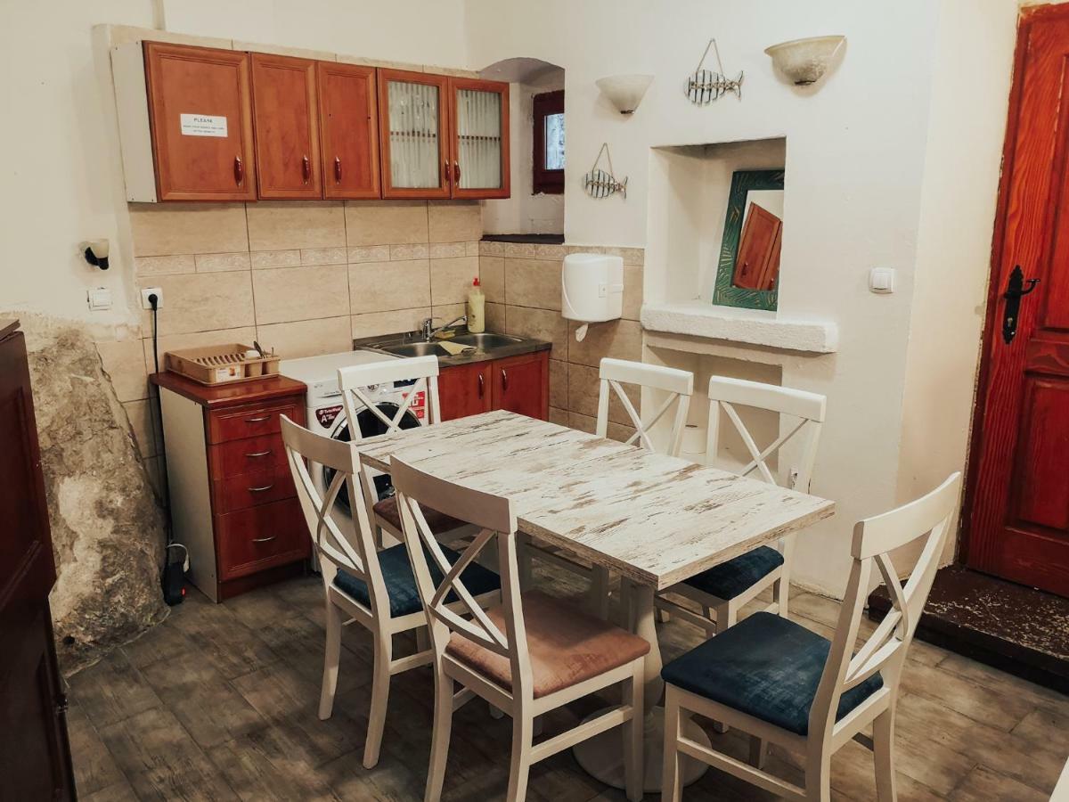 Antika Guesthouse Kotor Extérieur photo