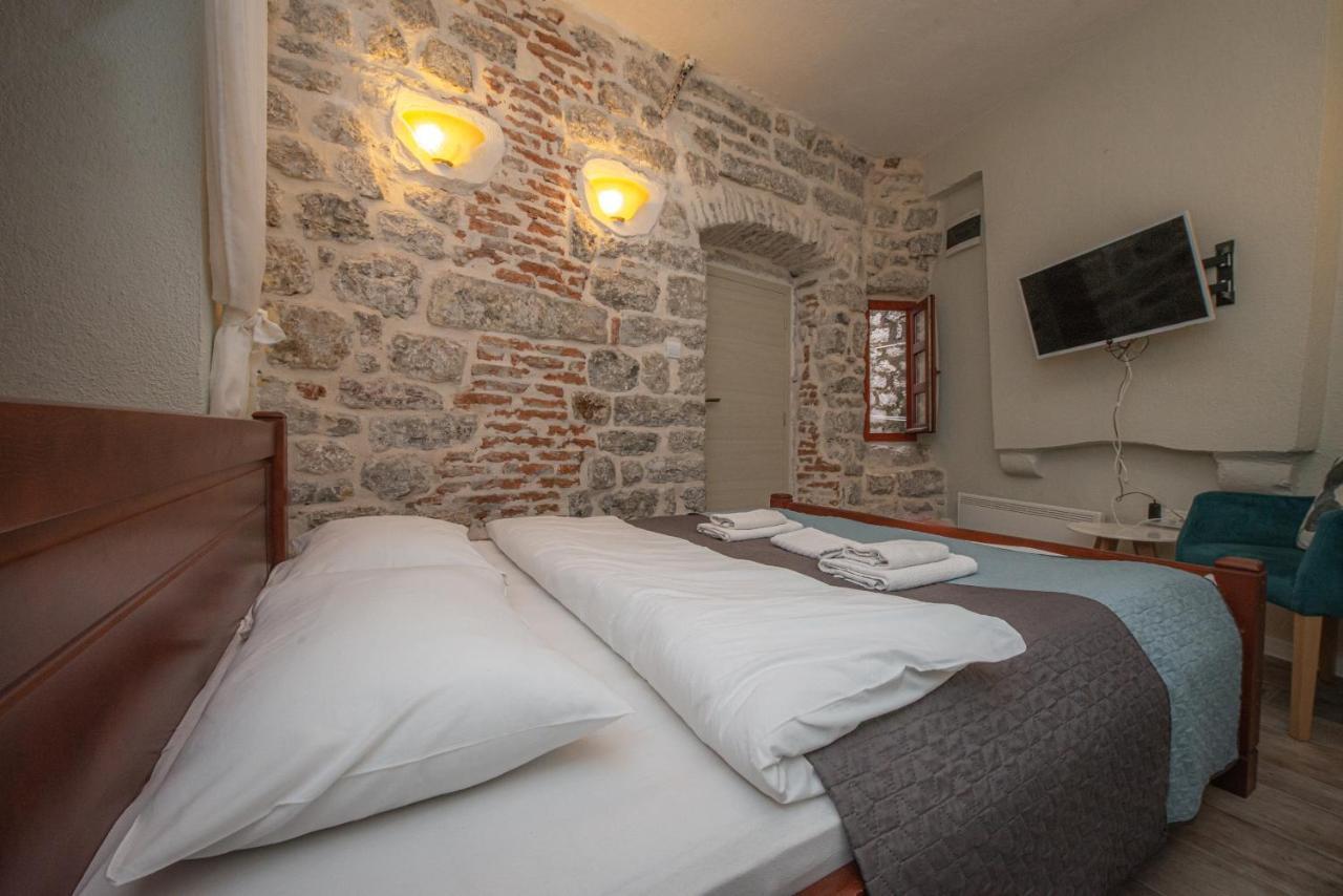 Antika Guesthouse Kotor Extérieur photo