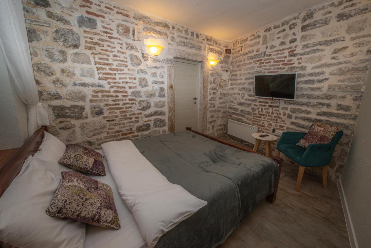 Antika Guesthouse Kotor Extérieur photo